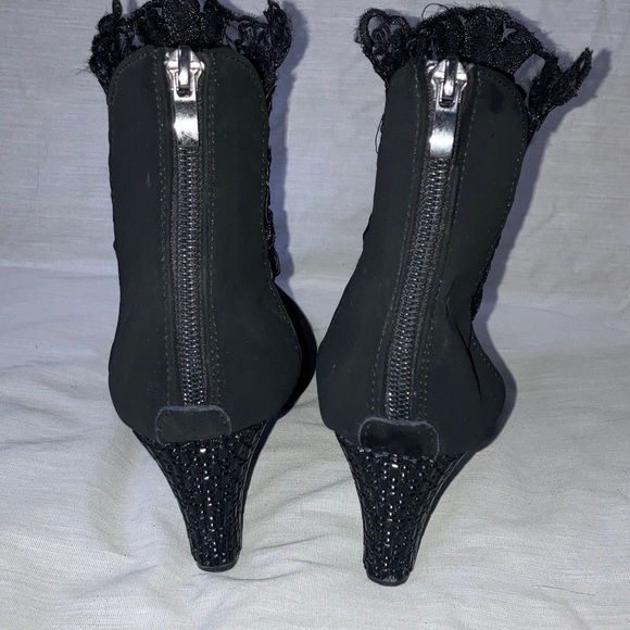 Size 42 women’s Chic Black Embroidered lace Ankle Booties - Picture 6 of 16